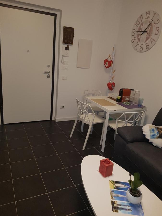 Bellissima Casa Di Svetlana Apartment Milan Bagian luar foto